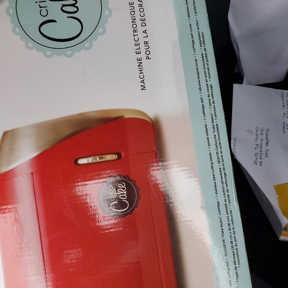 Cricut cake Machine - Picture 3 of 9
